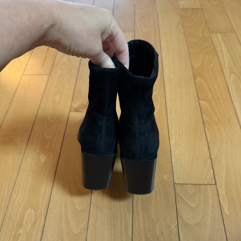 Aldo Sleek Black Heeled Boots - Picture 3 of 5
